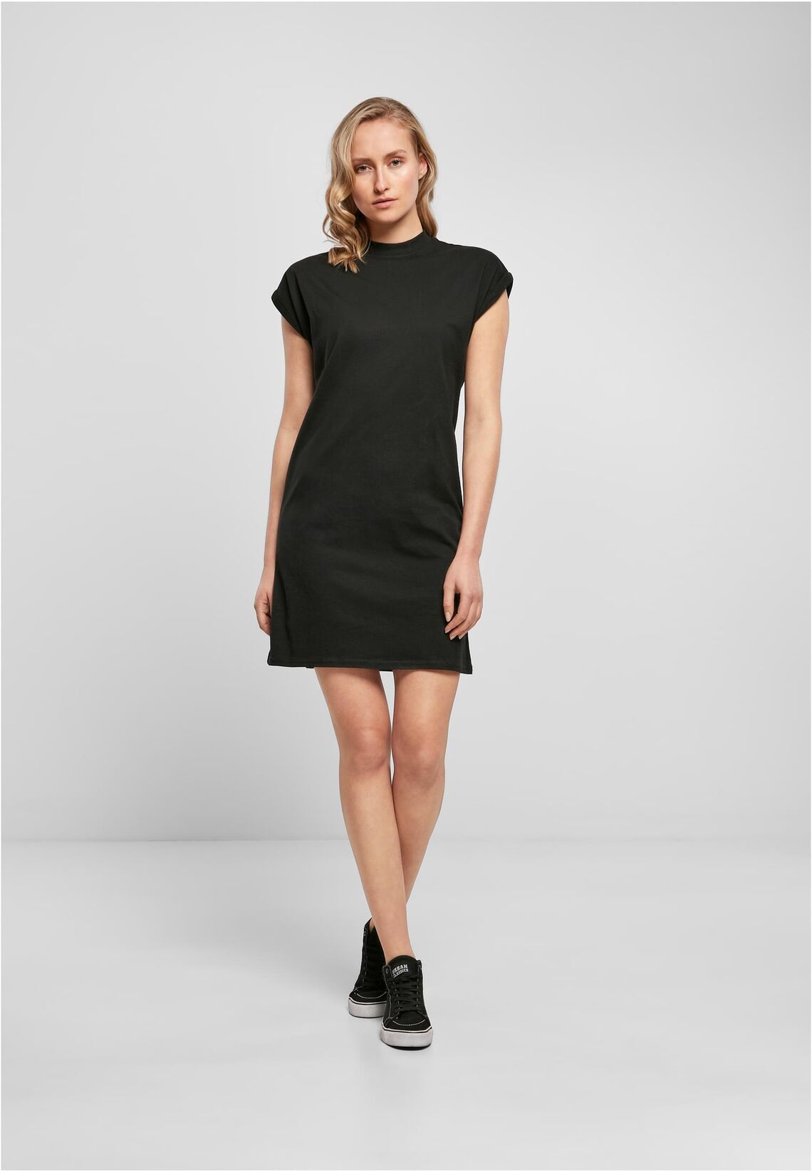 BY101 Black Fullbody