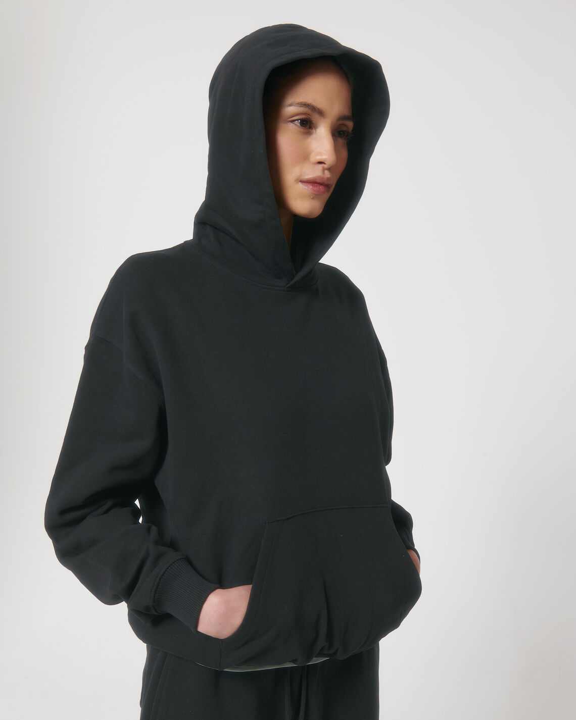 Cooper Dry Black Studio Front Main 5