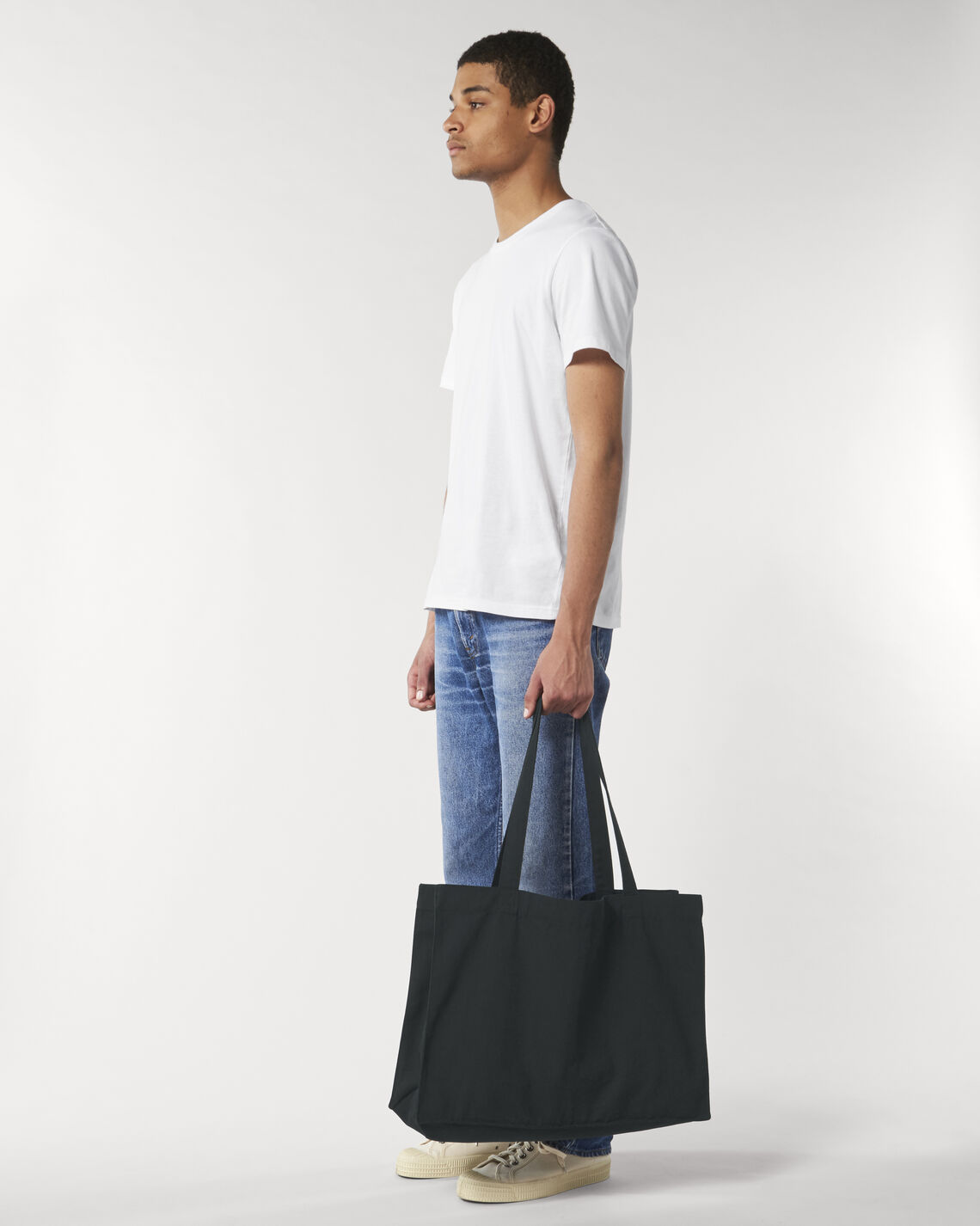 Shopping Bag Black Studio Front Main 1